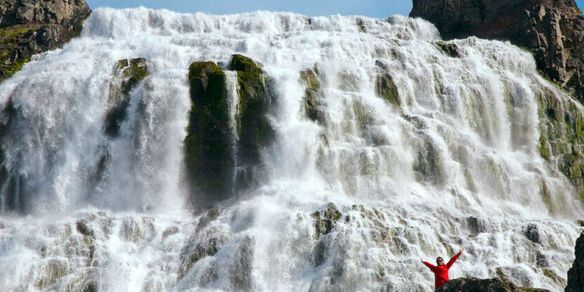 A Cascata de Dynjandi: Maravilha Natural dos Fiordes Ocidentais