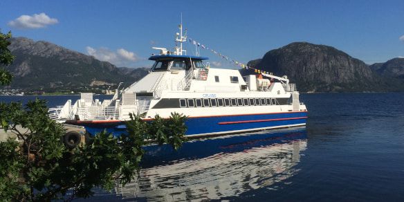 Cruzeiro no Fiorde de Lysefjord e Descobrindo o Púlpito